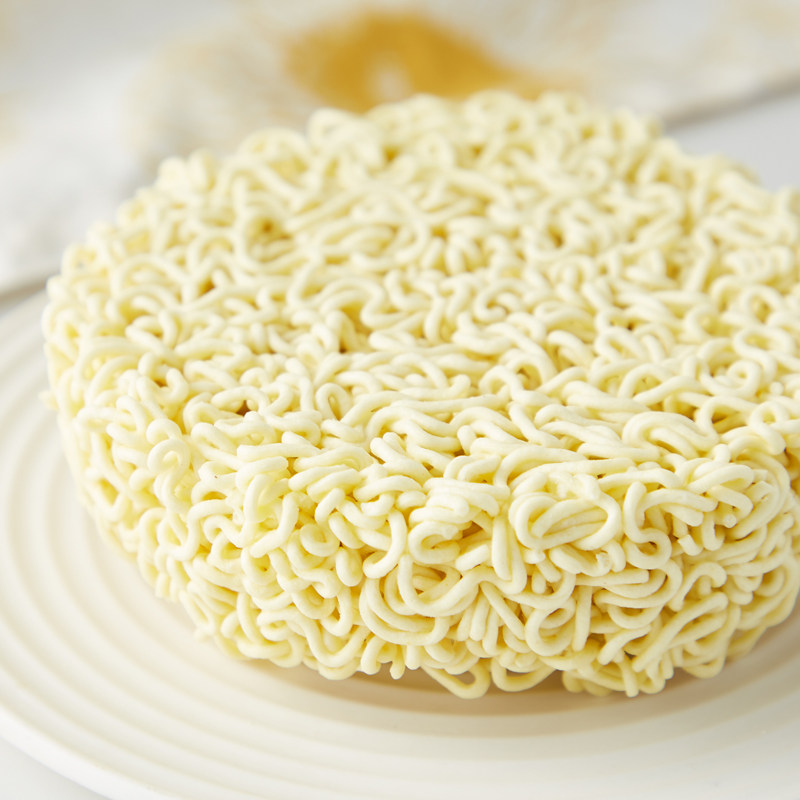 康师傅红葱头葱香排骨面桶面面面饼手抓配料112克冲泡方便面