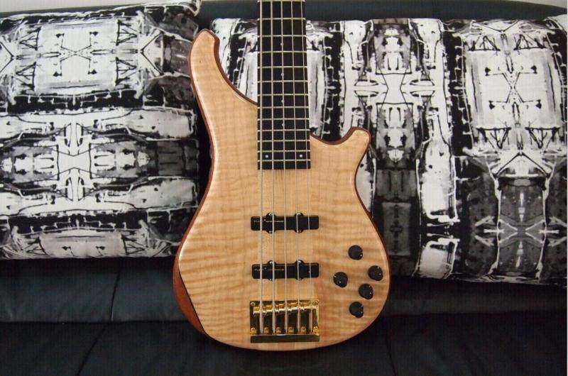 同款beyond黄家强91live冷雨雨夜tunezi35贝斯实木贝司电贝司