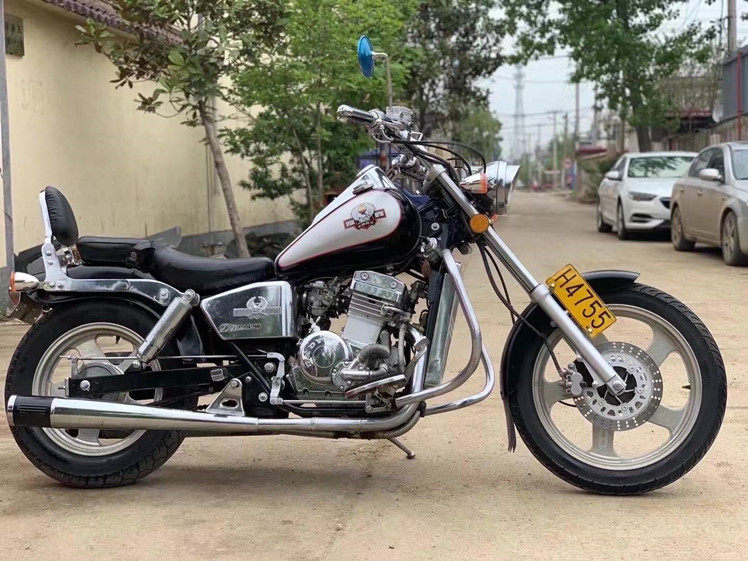 上牌原装铃木美式风暴太子150款复古双缸哈雷摩托车整车