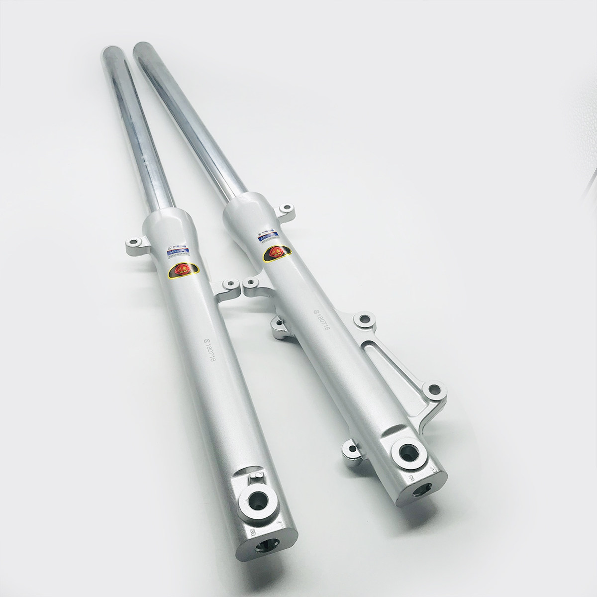 配套新大洲摩托车sdh125-4646b锐箭配件改装摩托车减震器