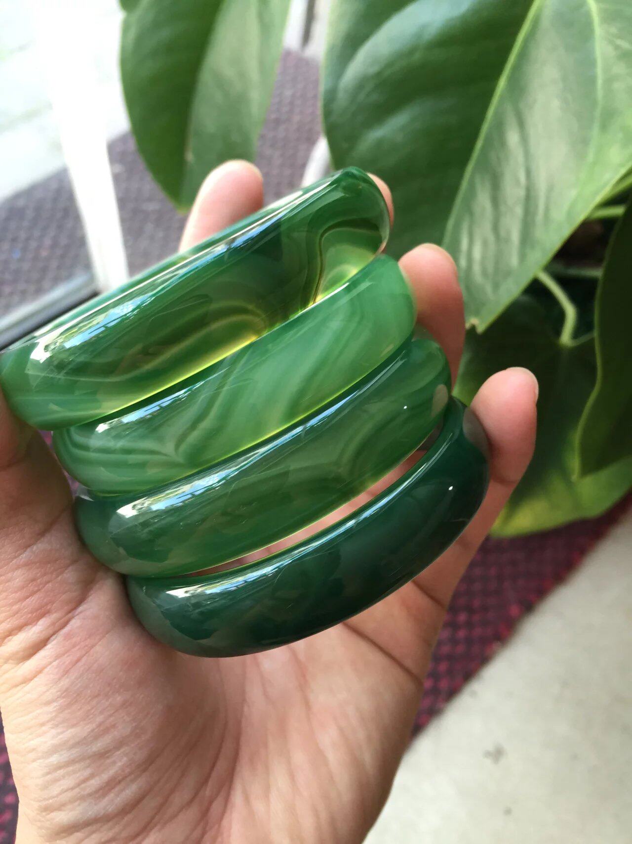 天然正品加厚绿玛瑙手镯绿玉髓玉镯玉器瑕疵女款