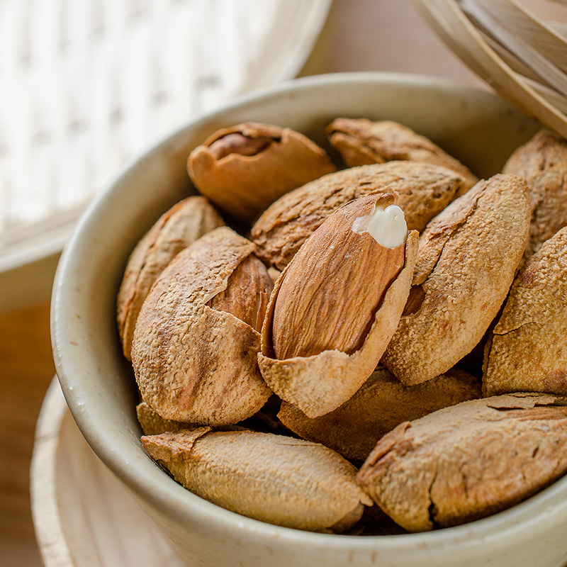 手剥薄壳纸皮巴旦木美国大杏仁扁桃仁连罐500g坚果零食干果散装