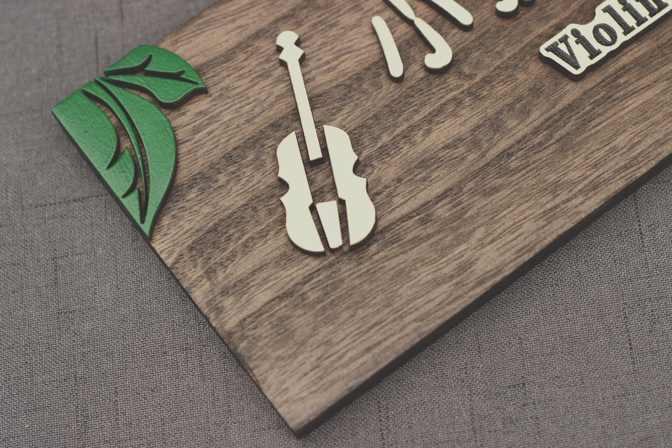 木质美术钢琴艺术英语培训班门牌学校教室幼儿园广告牌门牌可定制