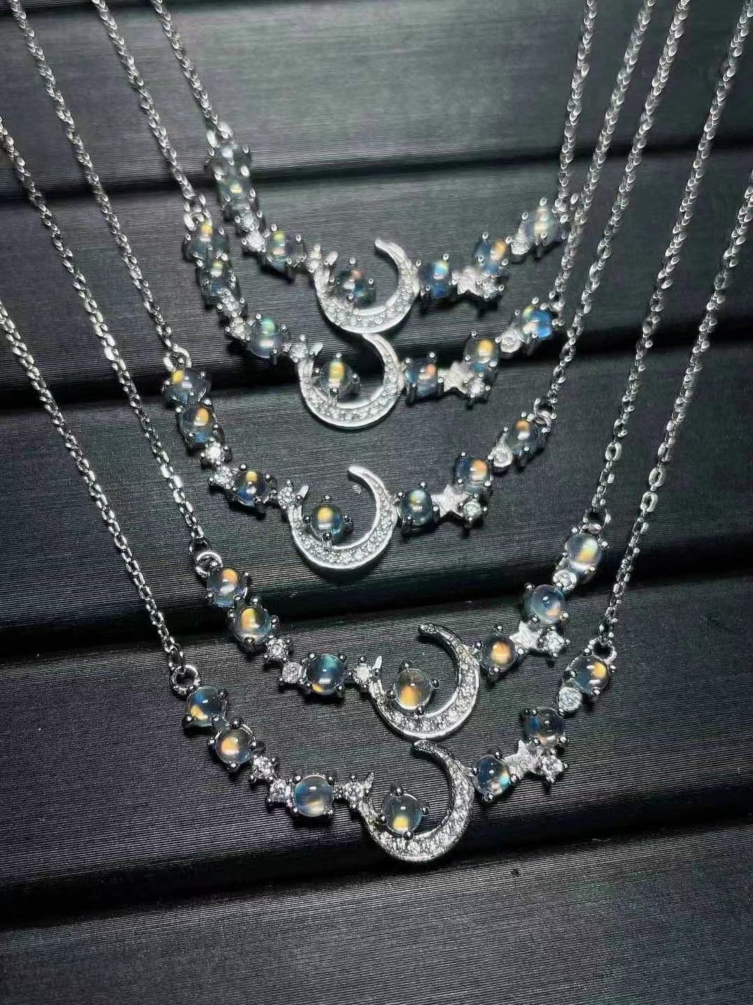 蓝月光宝石七星星伴月锁骨纯天然印度月光石主石3mm颈饰