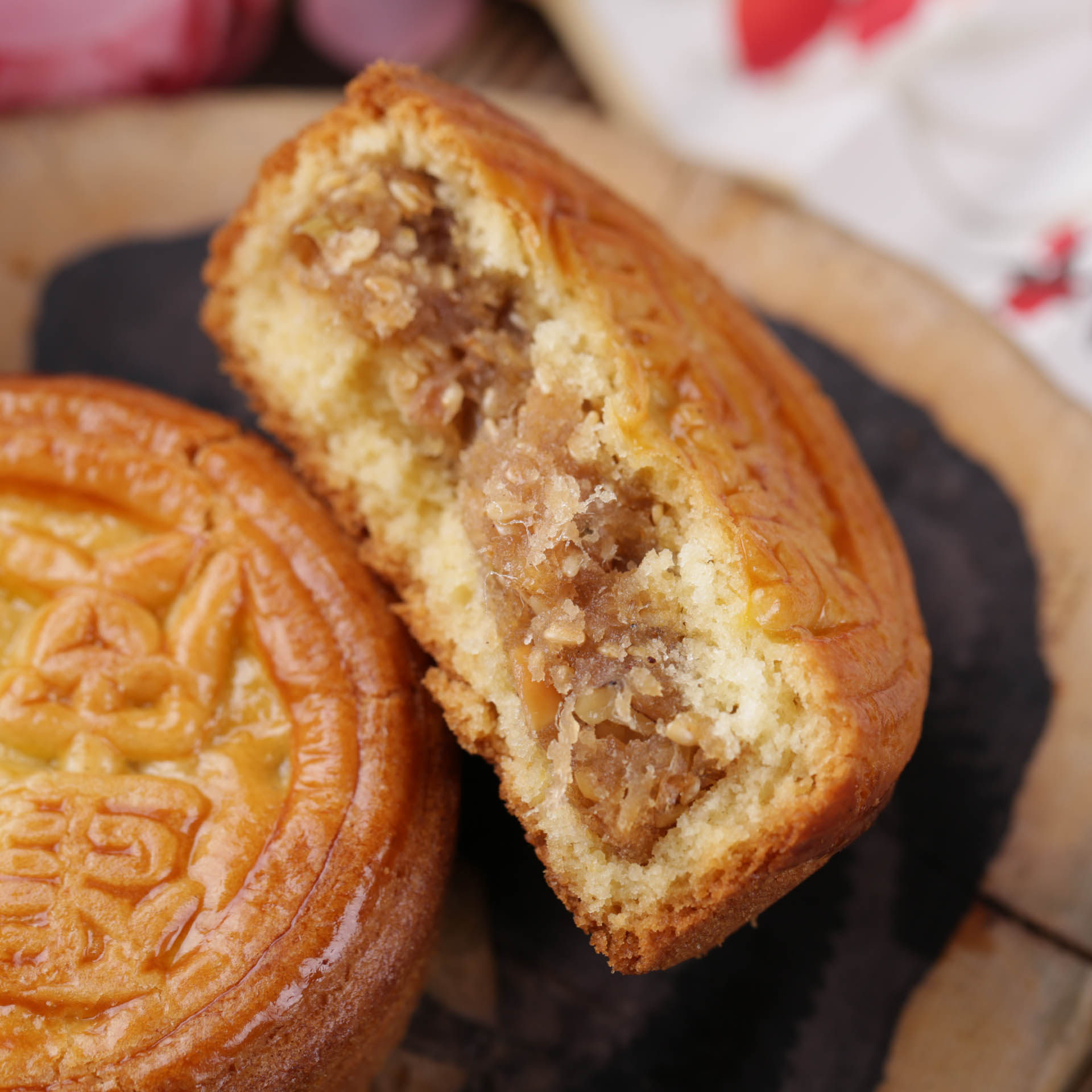 月饼味讯食品东北老式广东蛋糕五仁翻毛椒盐月饼