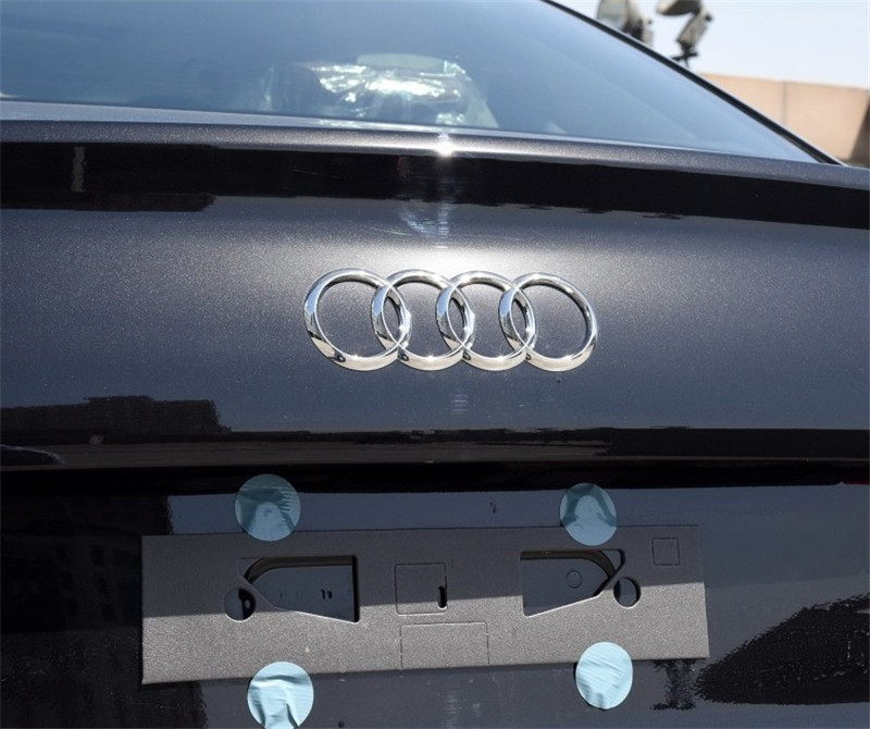 适用于奥迪a3a5a4la6a7a8q2lq3q5q7tt中网尾标四环银色车标汽车车标