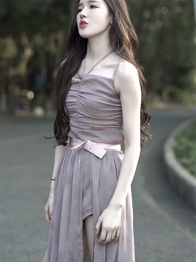 戴羽彤抖音同款吊带收腰中长连衣裙显瘦显高夏秋时尚套装