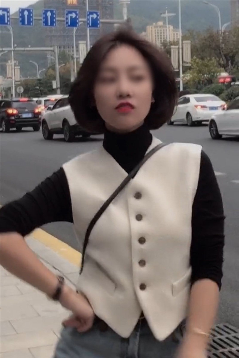 抖音吴茜妮爷同款春秋新女黑白蓝色高领时尚套装