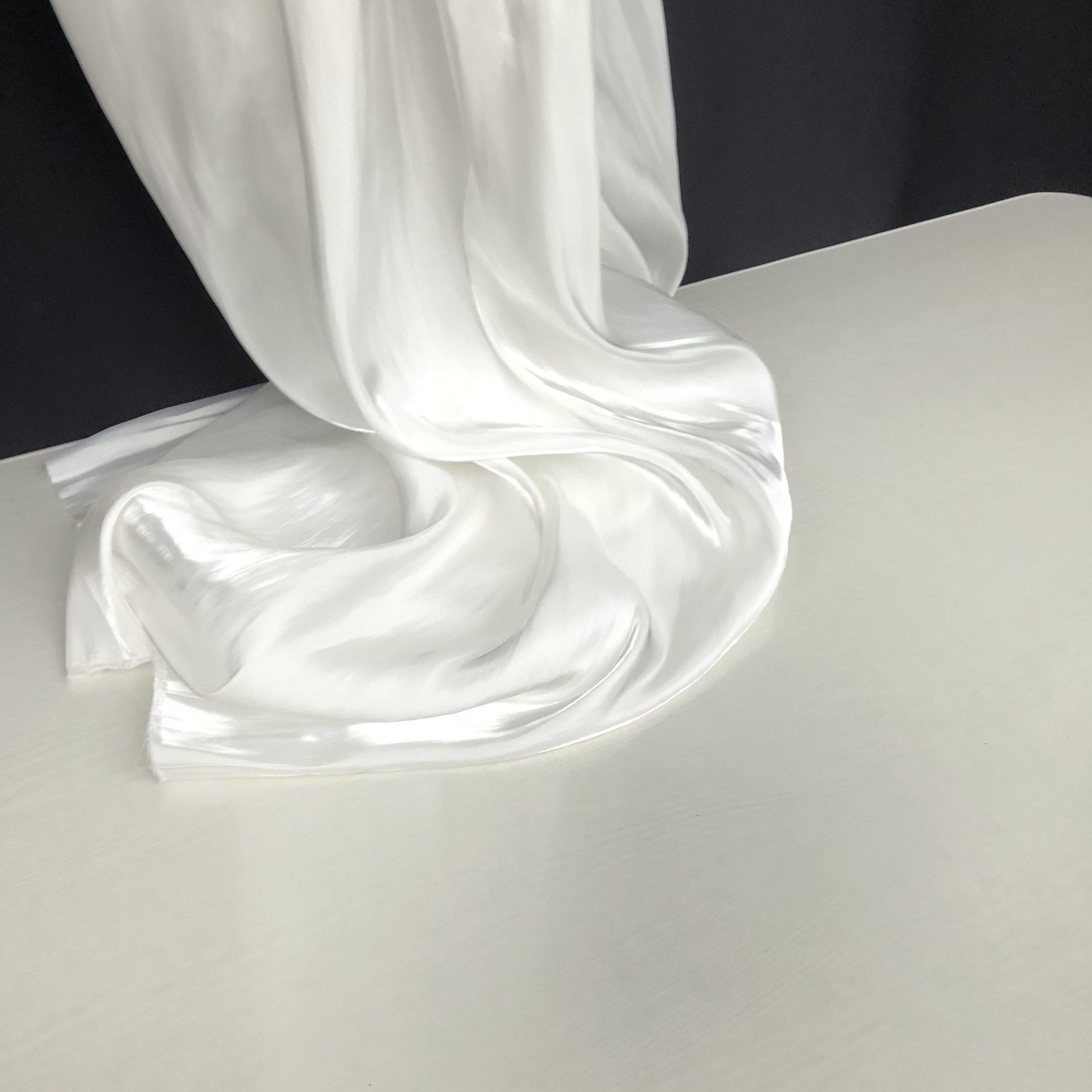 柔软丝滑水晶绸缎珠光布料垂坠顺滑礼服婚纱海绵垫