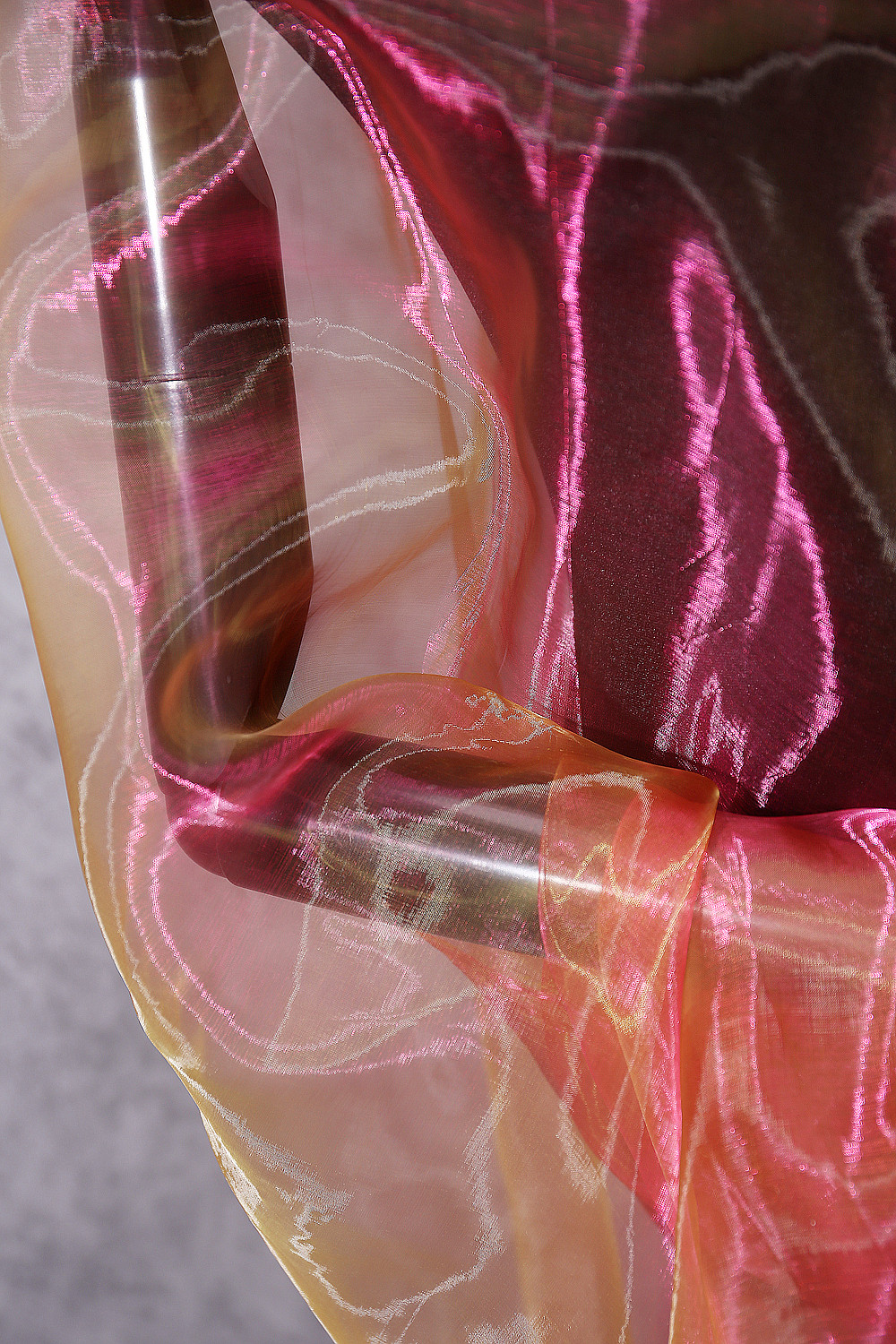 粉色幻彩高密欧根纱透明镭射网纱面料轻薄飘逸渐变设计师服装布料