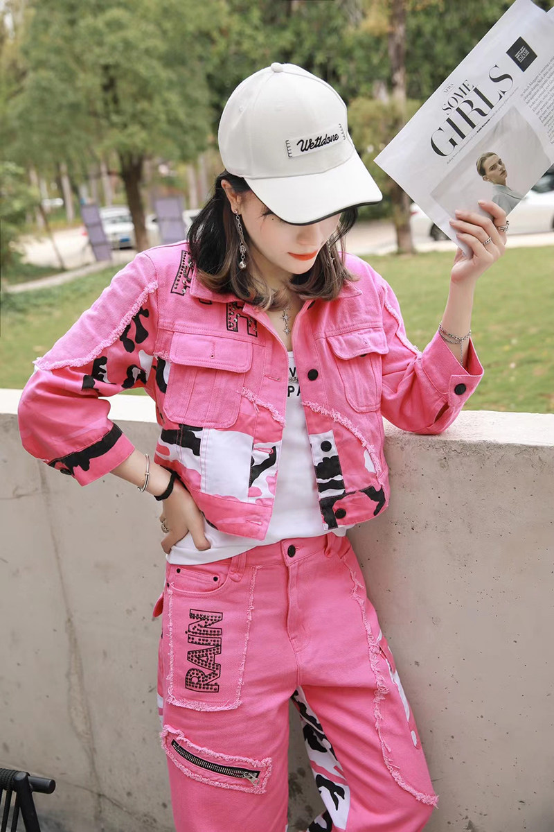 欧洲站2021春夏季新款个性宽松松显粉色迷彩九分牛仔裤