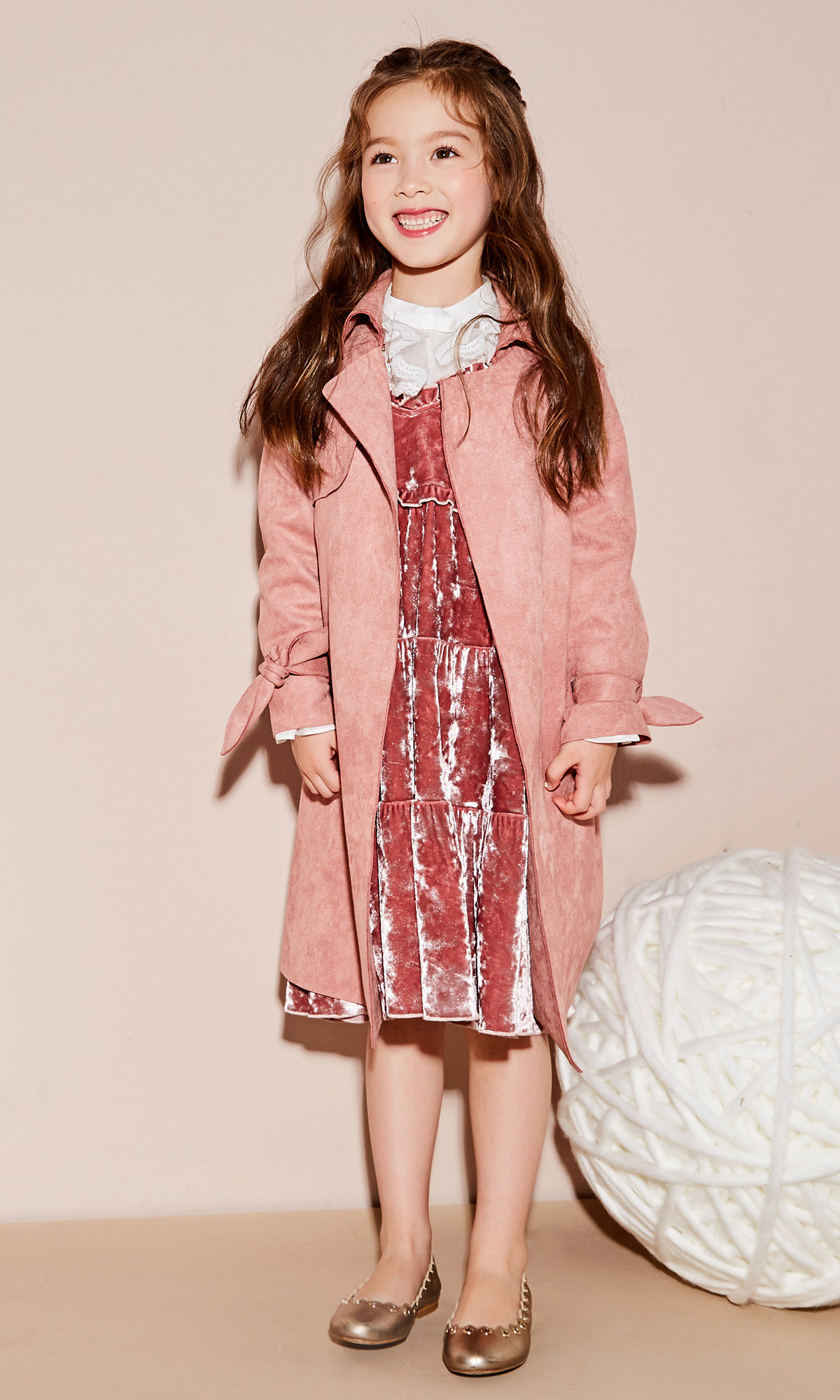 littlemoco春季新品女童风衣外套中长款木耳边抽绳收腰休闲外套