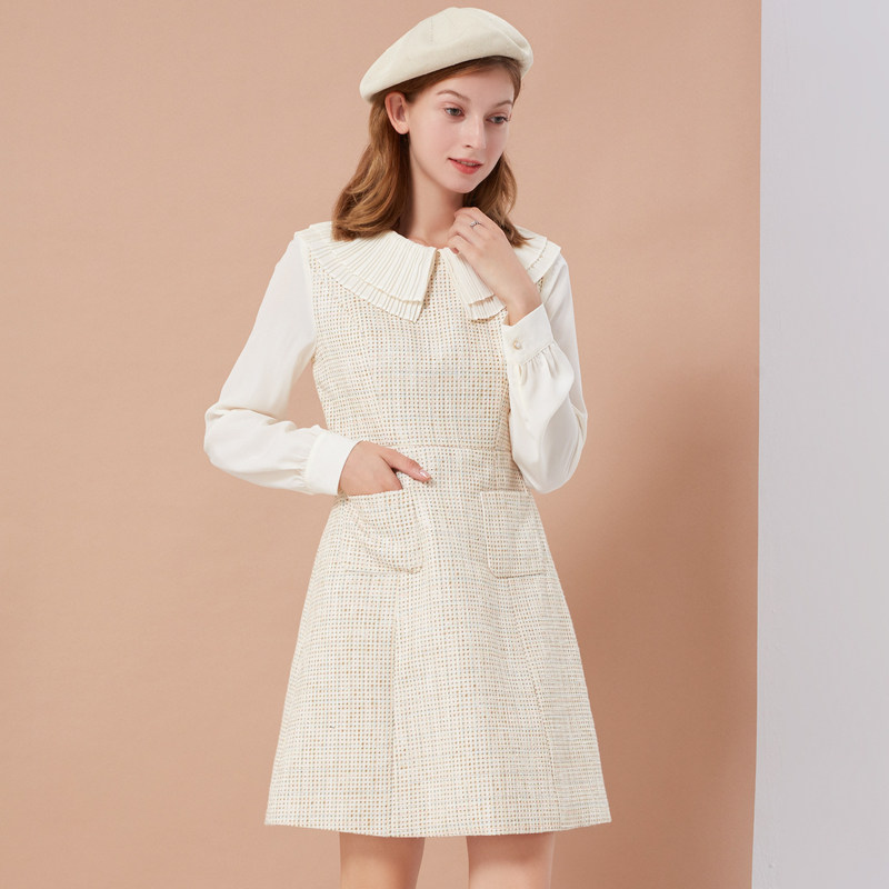 诺曼琦春秋女装2021年新款洋气气质赫本长袖法式连衣裙