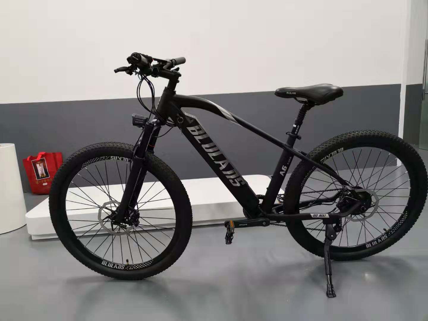 blulans布鲁莱斯纯电动助力山地车长途旅行后驱锂电变速自行车