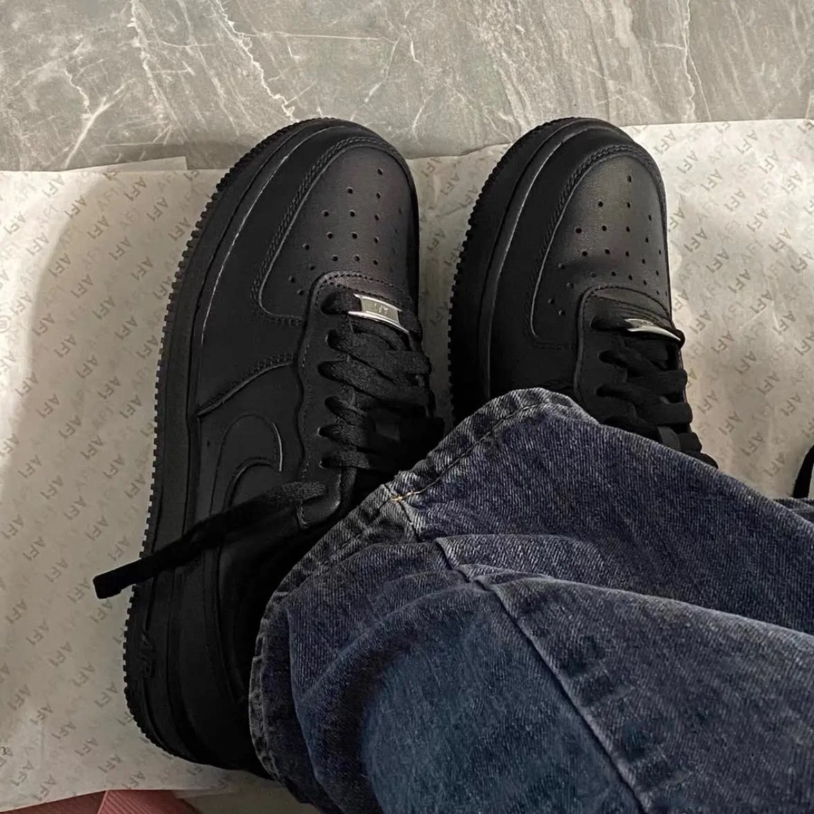 nikeairforceaf1纯黑黑武士男女空军一号休闲板鞋板鞋