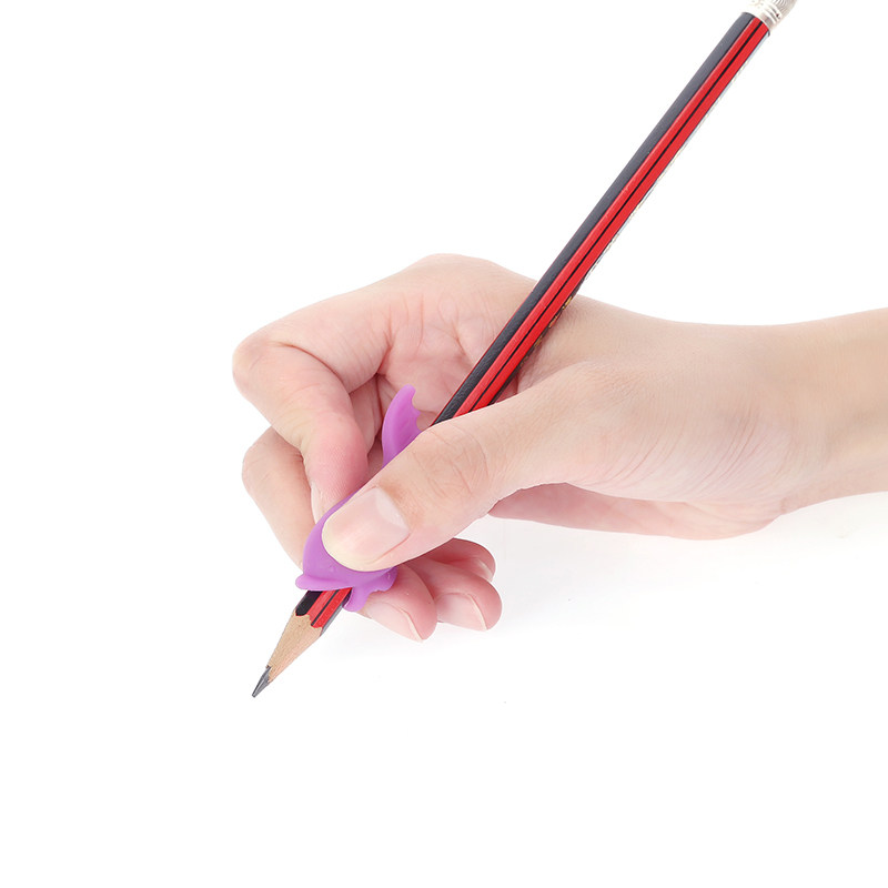 小鱼握笔矫正儿童纠正写字姿势幼儿拿抓笔铅笔握笔器