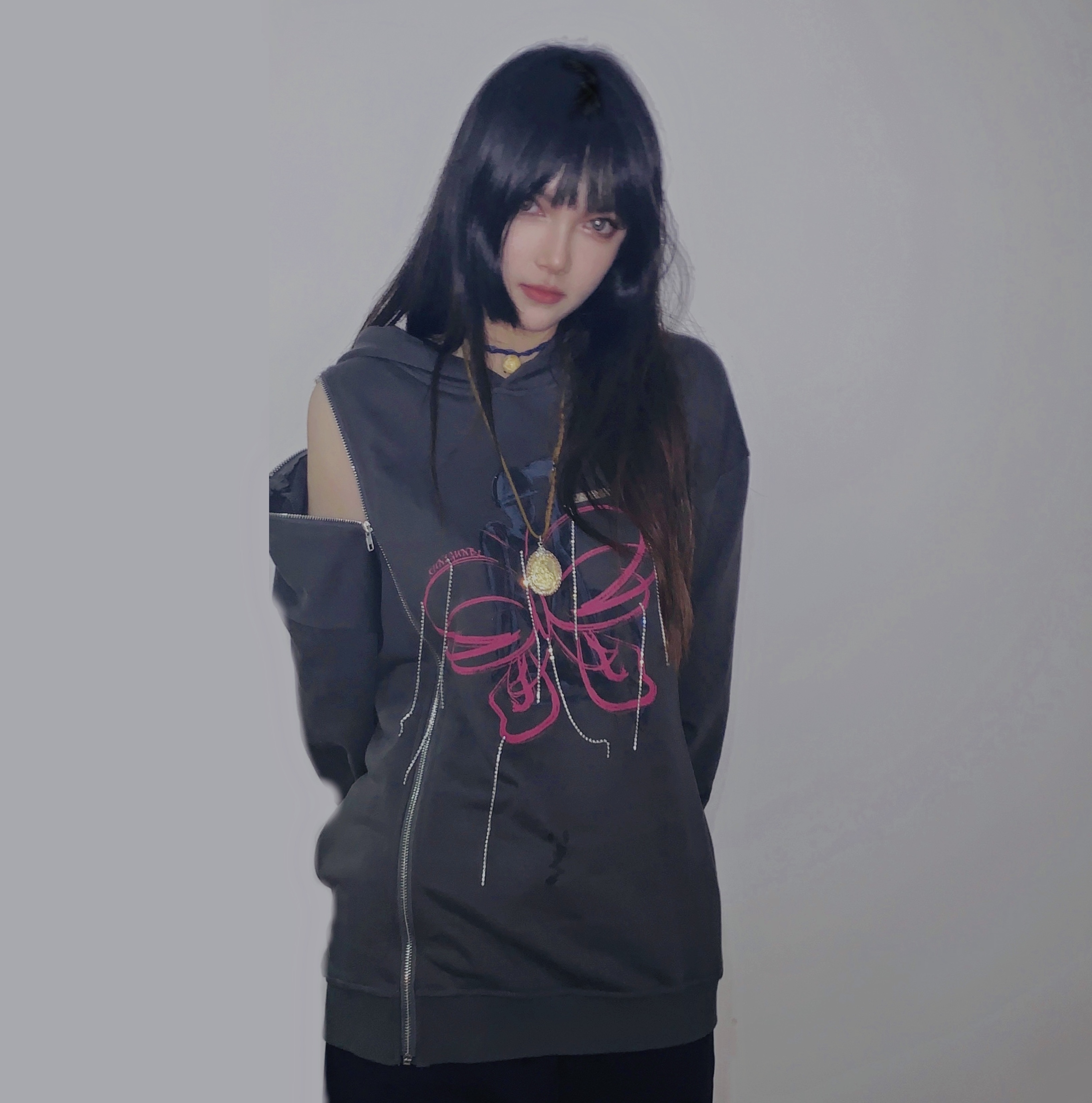 RG线上RUN&GUNBIL21早秋Remake炭灰无限拉链流苏水钻露肩纯欲卫衣