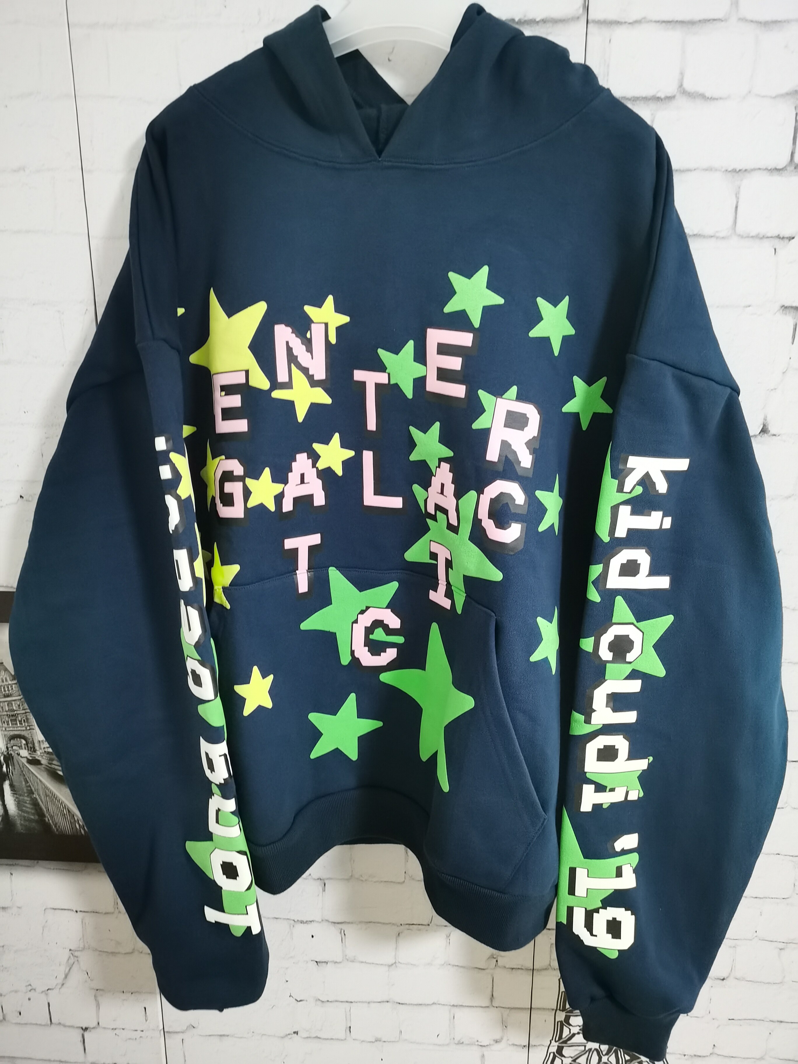 卫衣cpfmkidcudi蓝绿绿色夜光效果村上隆男卫衣