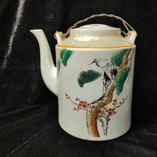 包老景德镇老厂手绘粉彩松鹤提梁怀旧收藏老式茶壶