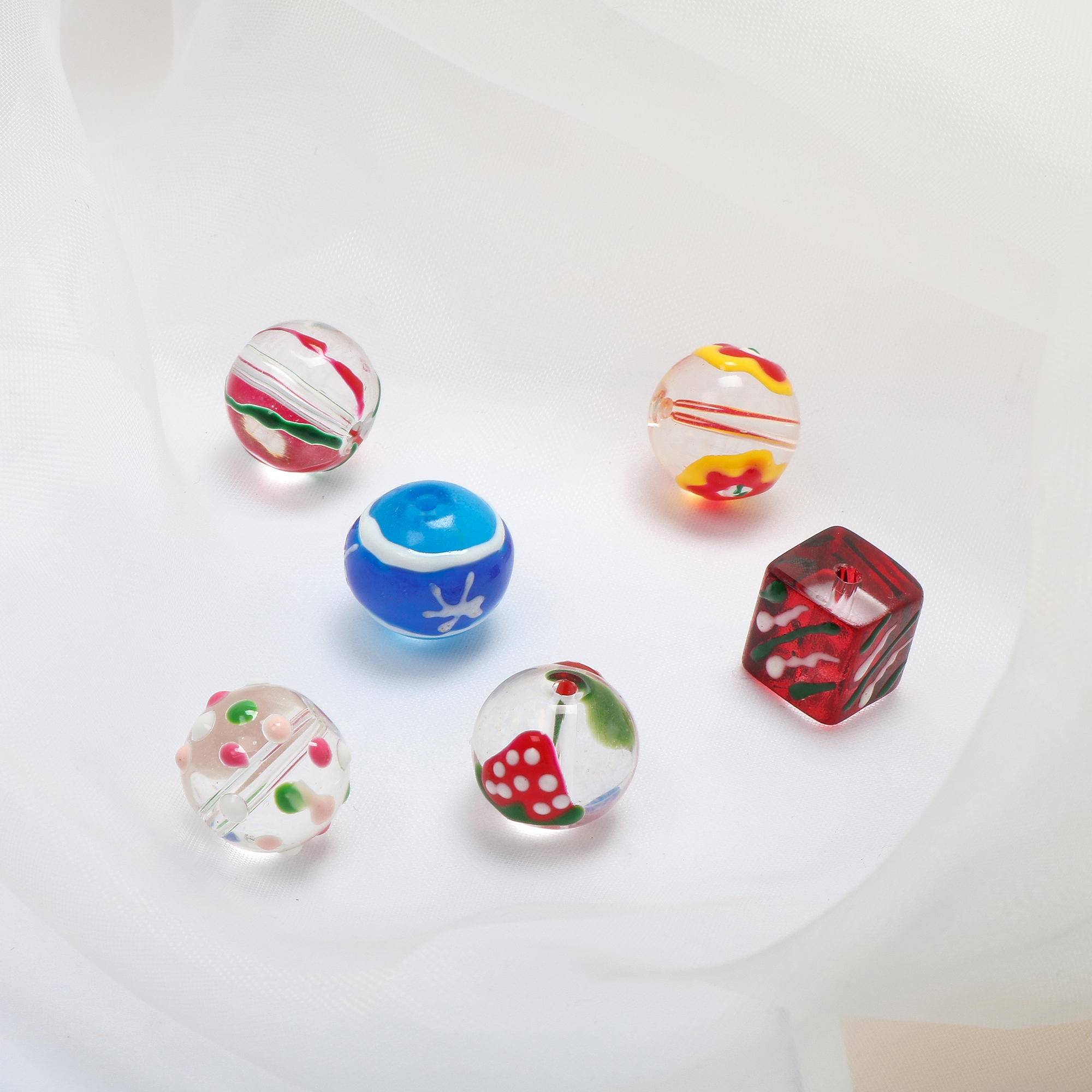 手绘童趣彩色卡通樱桃草莓圣诞玻璃珠diy手工其他diy饰品配件