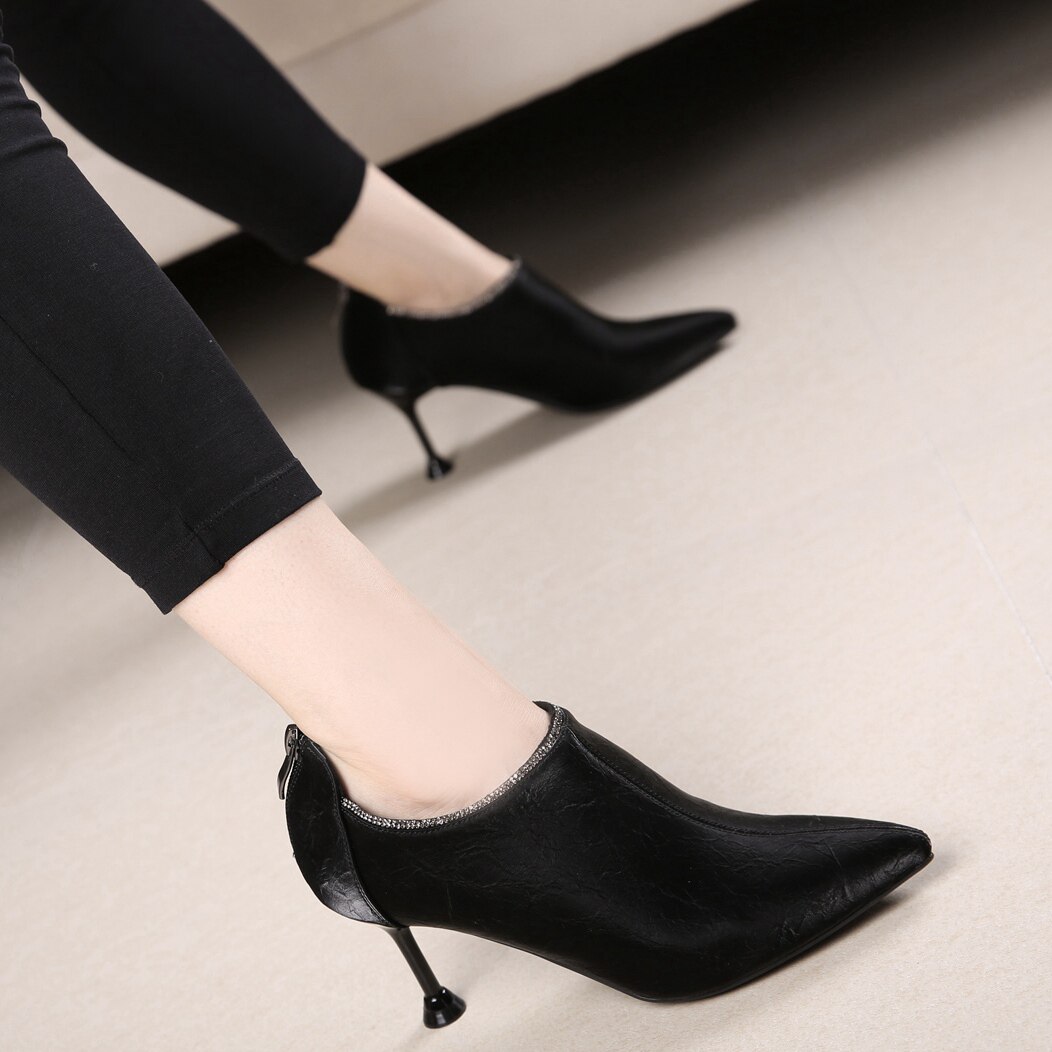 水钻尖头裸靴踝靴秋冬季新款深口高跟鞋细跟短靴时装靴