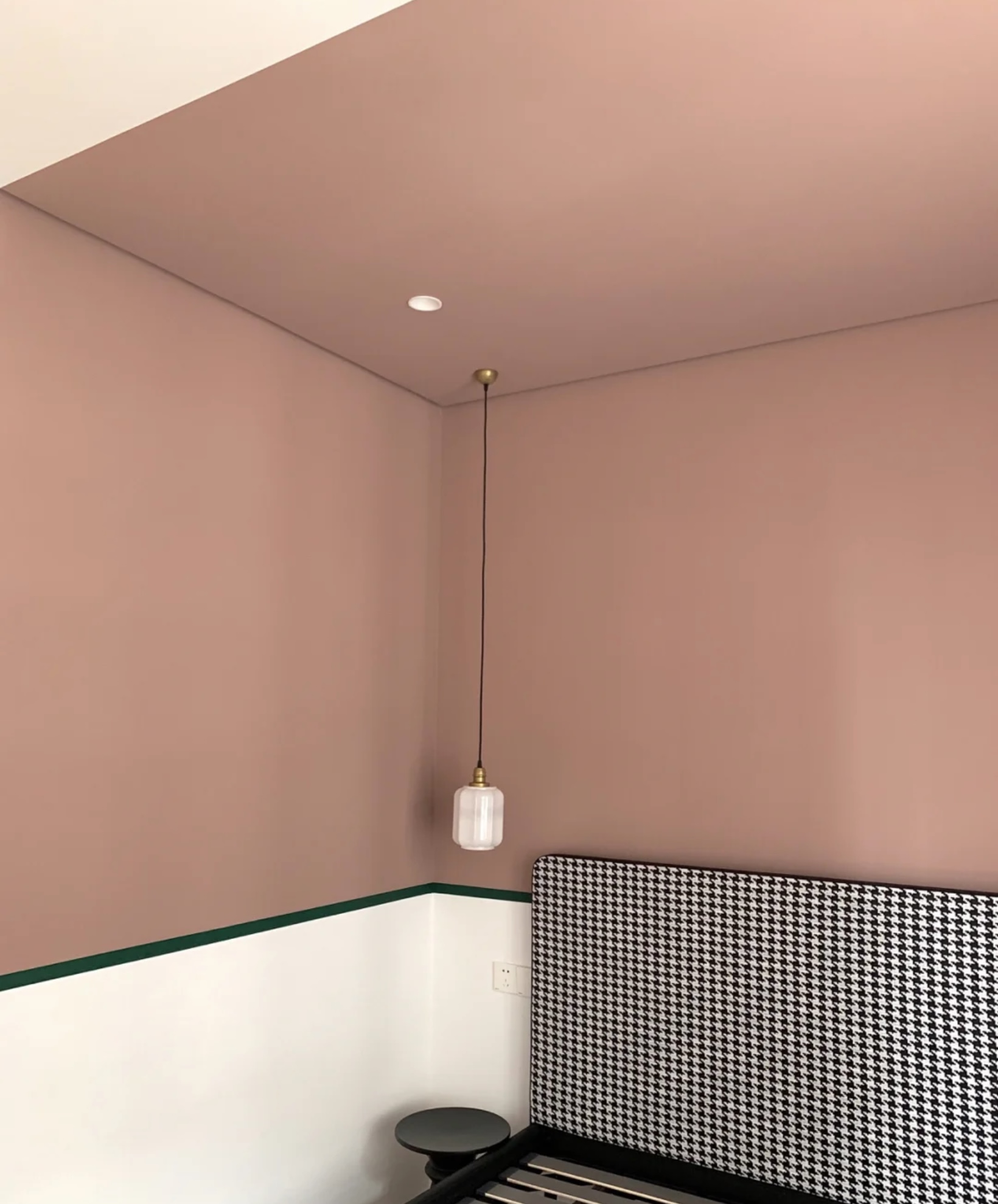 墙漆红色彩宙内墙乳胶漆家装无味环保涂料大红内墙乳胶漆