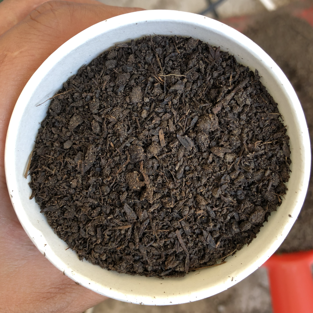 秸秆新鲜玉米混合羊粪好氧堆肥腐熟充分有机肥料介质