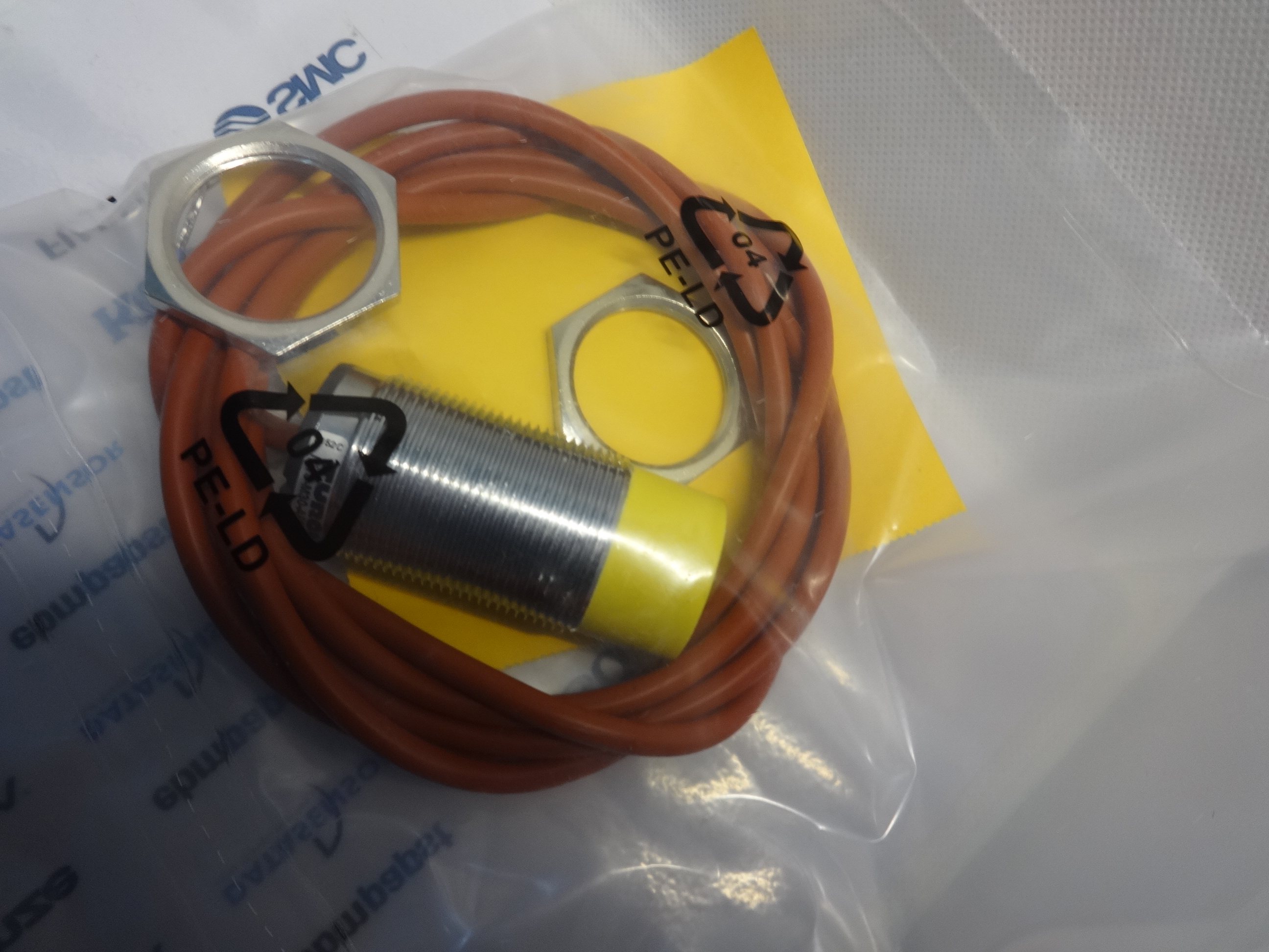 全新图尔克工业用doir400brm42vn6x2h1141电容式传感器