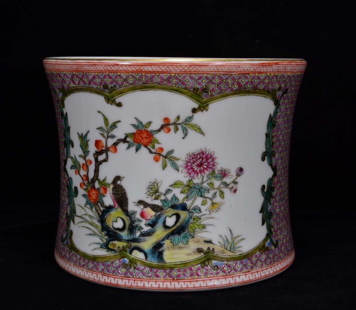 文房四宝嘉庆款粉彩瓷21公分花开富贵花鸟笔筒摆件文房四宝