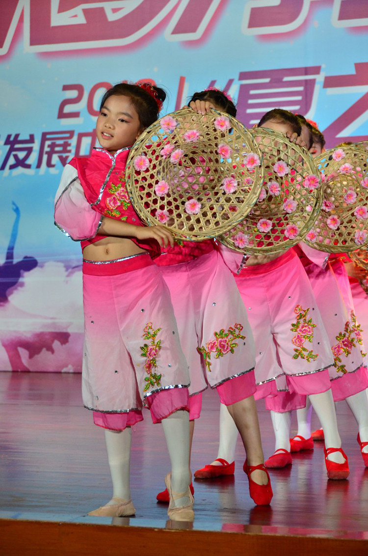 2021新款小荷风采儿童表演喜雨舞蹈演出服斗笠儿童演出服