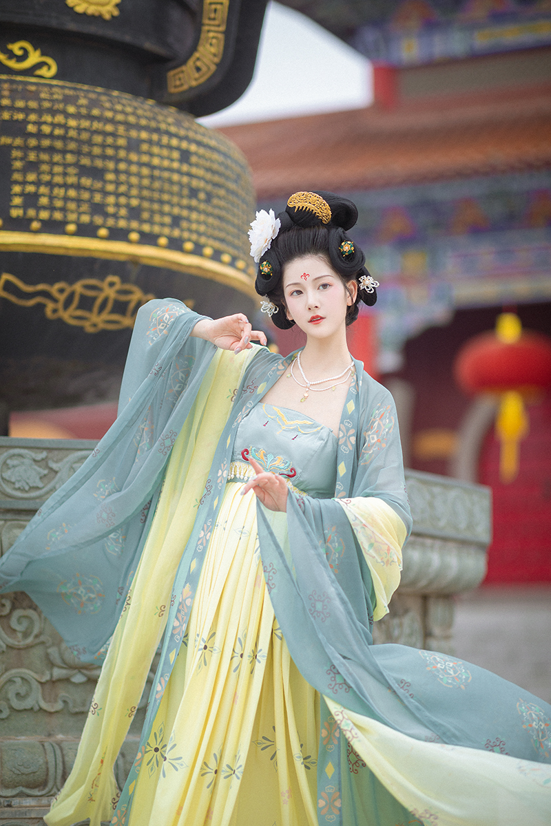 兮织锦华唐赋原创正品汉服女唐制刺绣诃子套装汉服