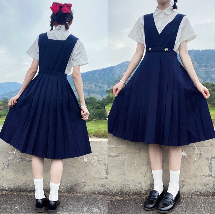 护奶jk长裙背带连衣裙护胸裙过膝盖百褶裙学院背心吊带