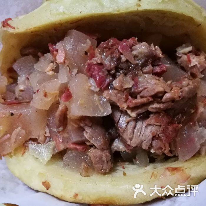 驴肉焖子河北特产焖子烧饼火烧肉糕灌肠香肠下饭500g三根包邮