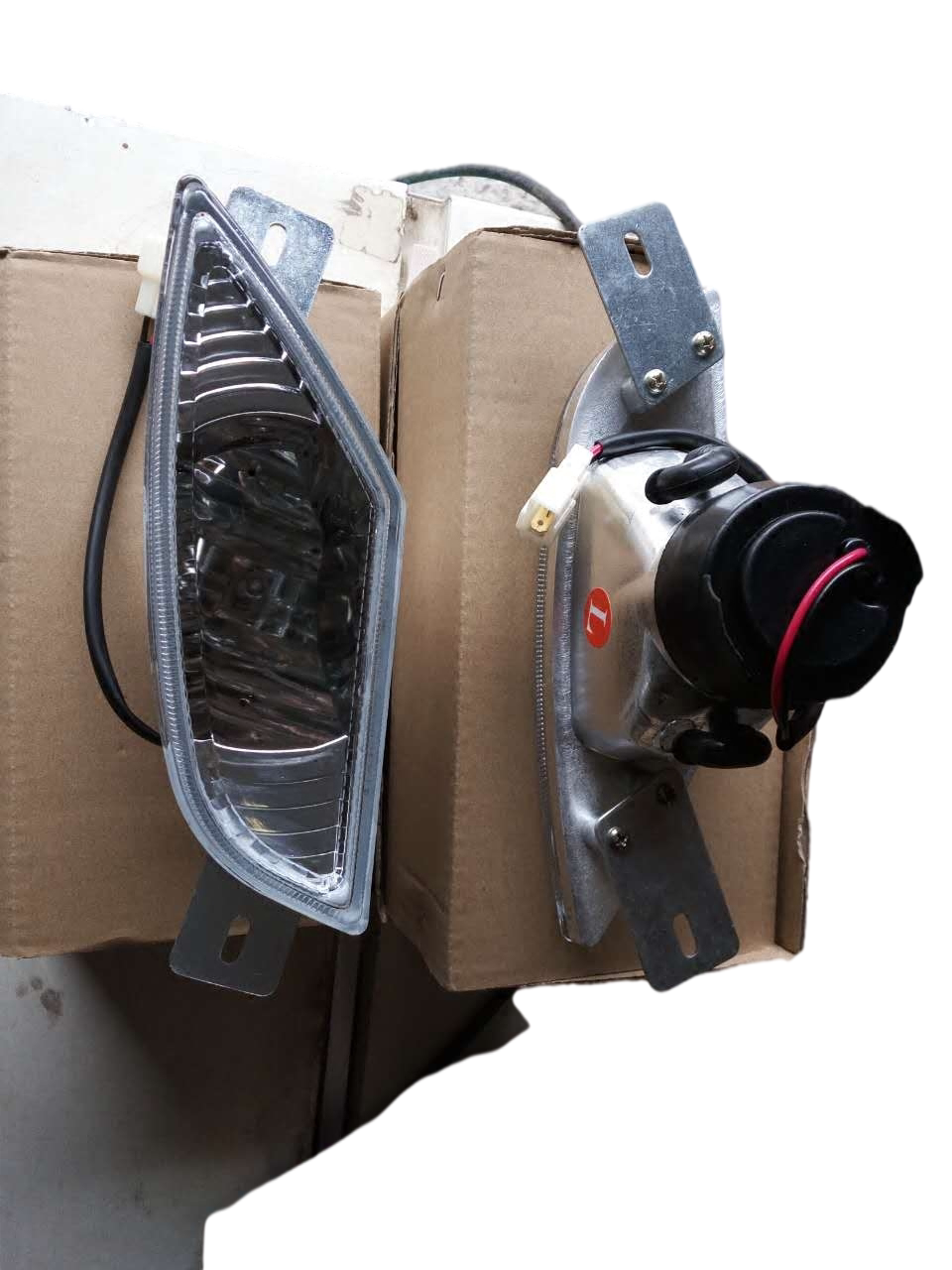 宇通通客车前雾灯杠灯日间行车车灯转向灯校车大灯总成