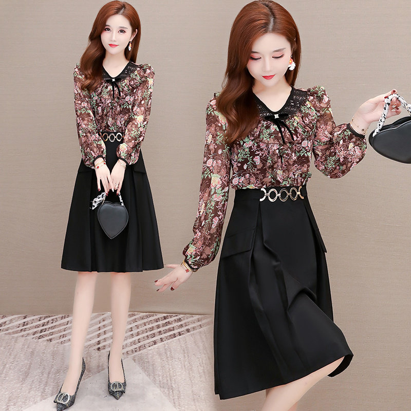印花连衣裙春装2022年新款女装时尚减龄女人味拼接连衣裙