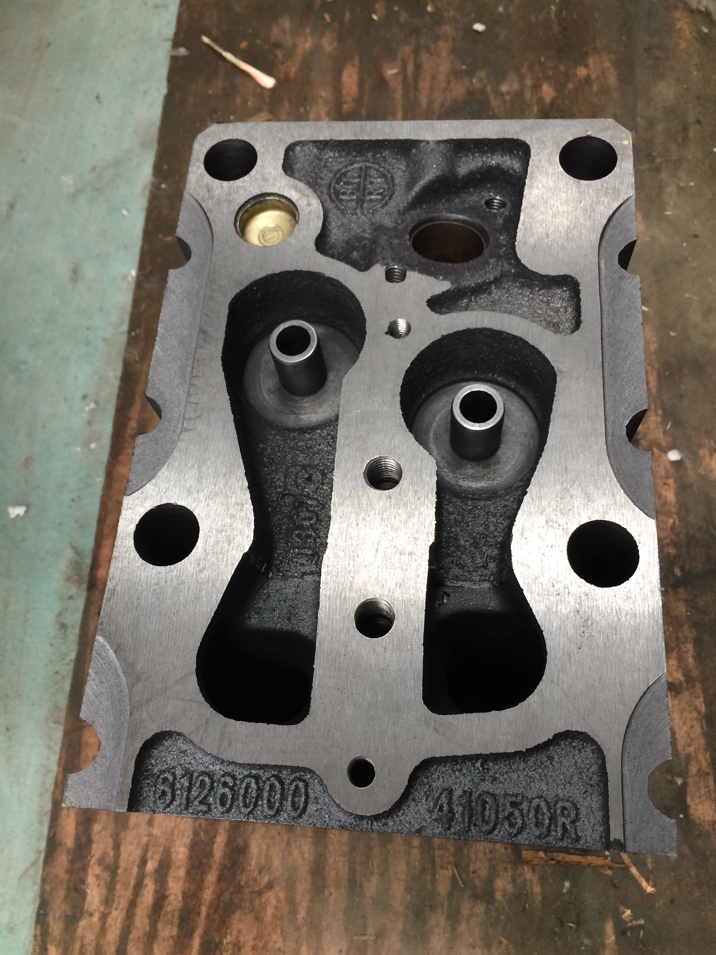 潍柴斯太尔缸盖柴油机配件农机配件