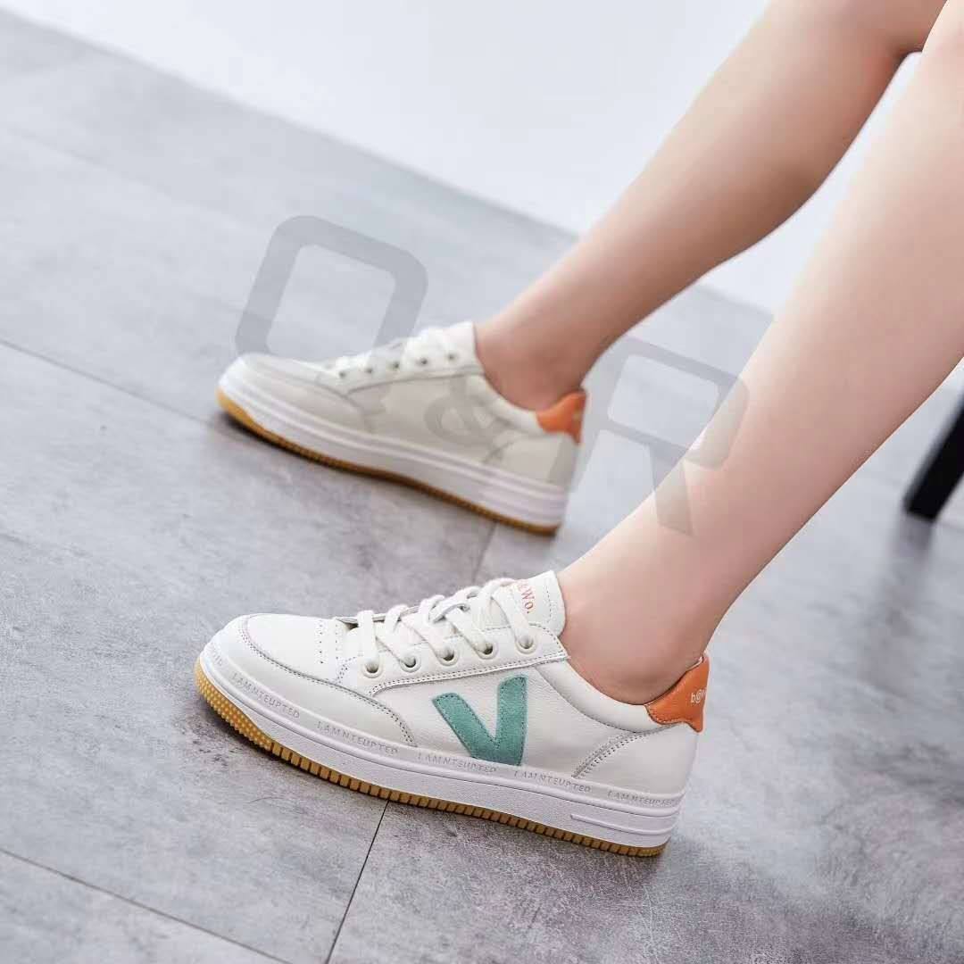 蔻桠平底滑板女鞋2020秋款百搭时尚防滑耐磨单鞋