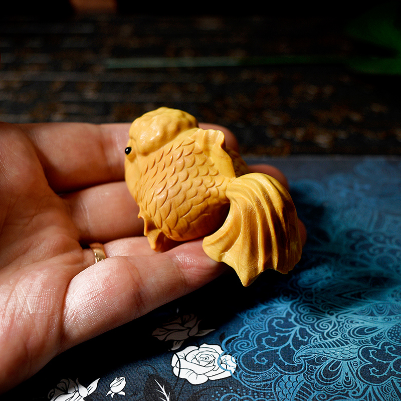 木质黄杨木雕小金鱼摆件雕刻饰品随身文玩手把木雕