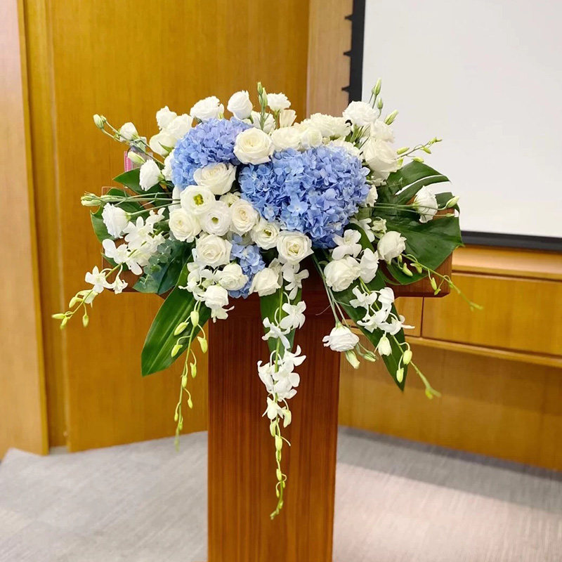 发布会宴会会议桌花演讲台胸花鲜花吉安市永新新县商务用花
