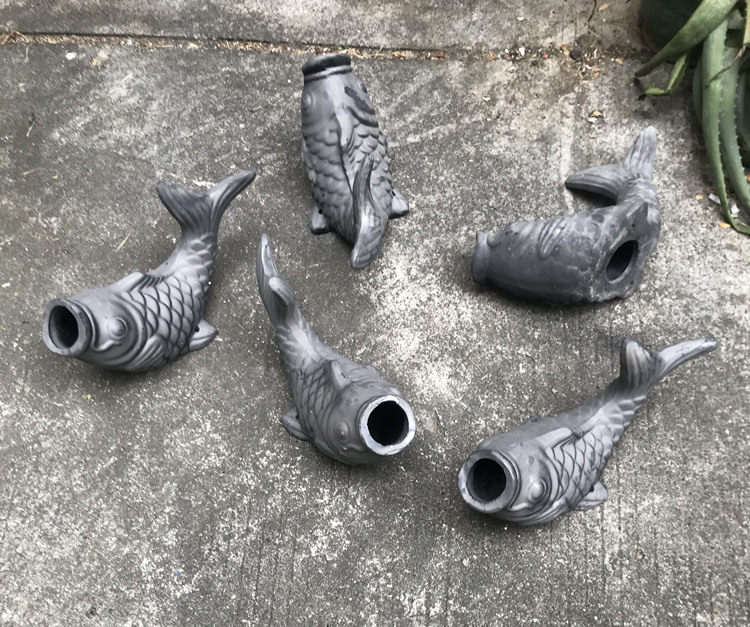 陶瓷鱼嘴排水屋顶排水口锦鲤鲤鱼出水水管装饰壁饰