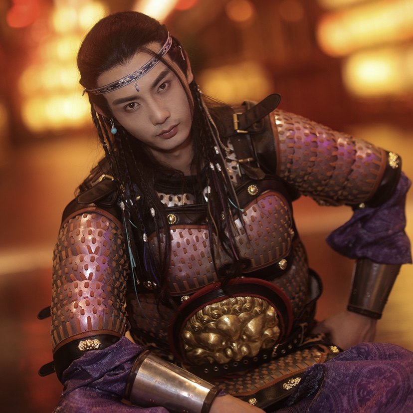 缀甲亮银龟背乌锤盔甲