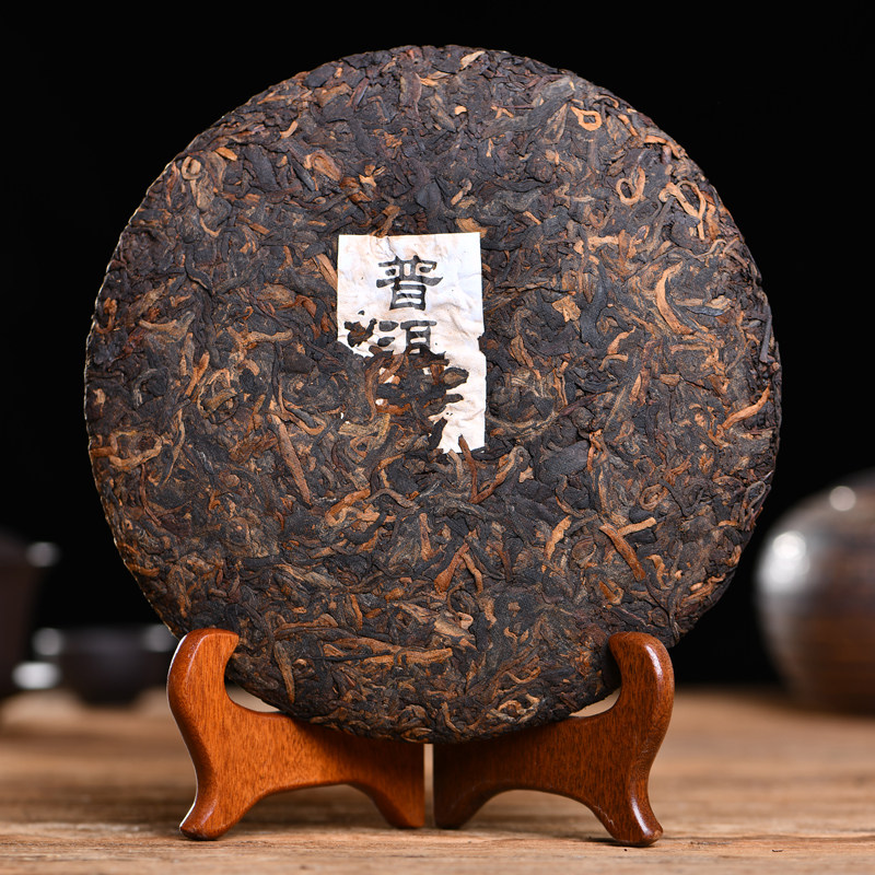 普洱茶熟茶宫廷金芽饼云南七子饼茶勐海古树春茶普洱