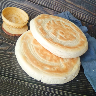 甘肃特产锅盔平凉地方特色小吃大白饼子烤饼白饼陕西馍