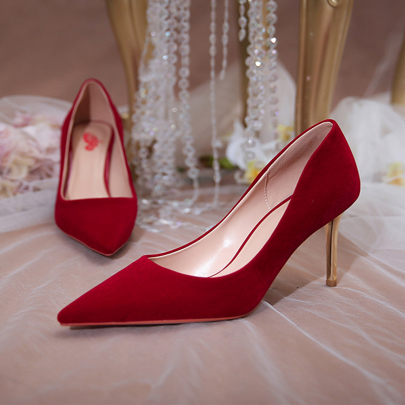 红鞋新娘秀禾婚鞋2022年新款红色高跟鞋绒面细跟单鞋