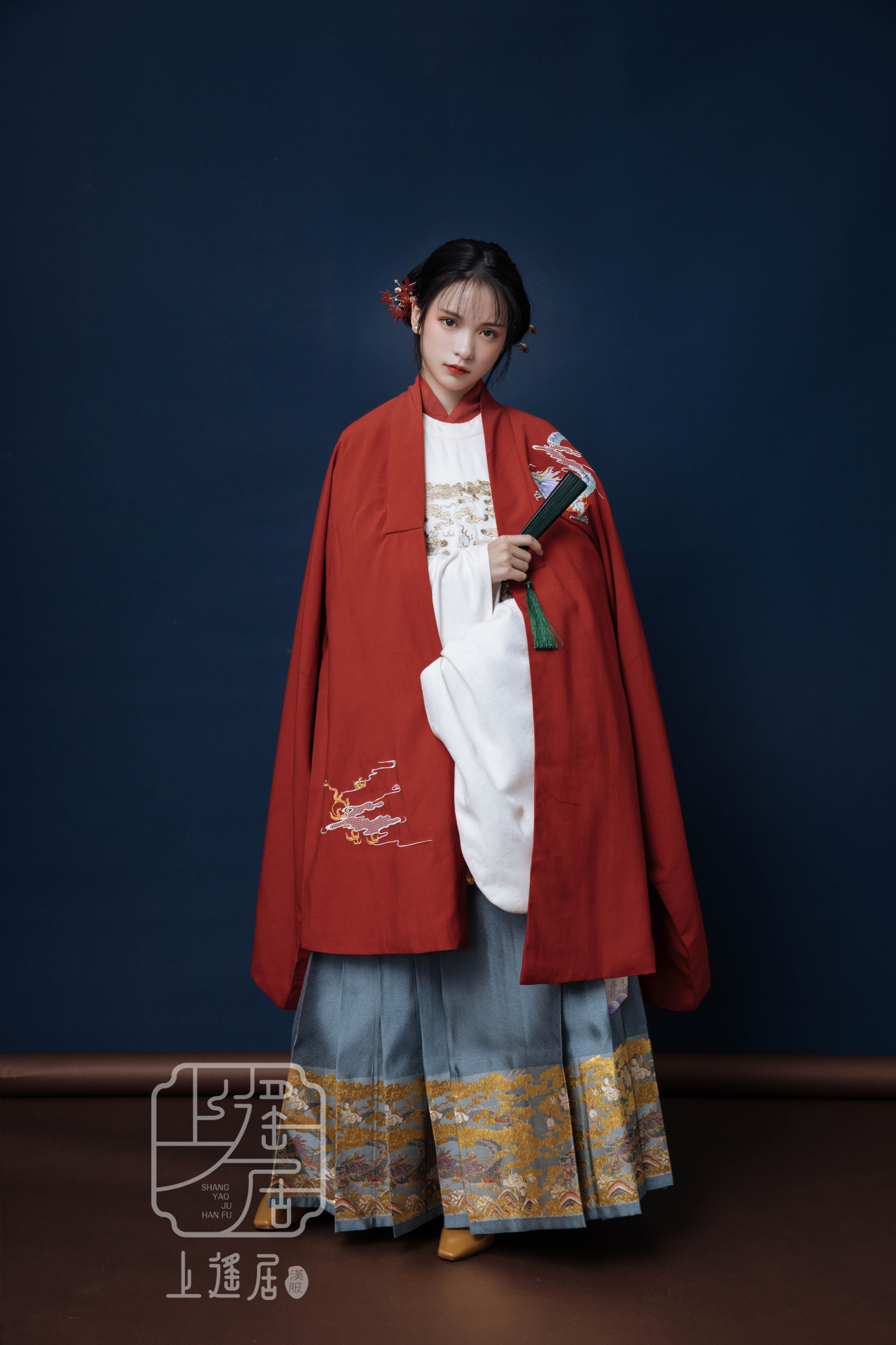 遥居水殿红绿绣花对襟大袖披风现货汉服