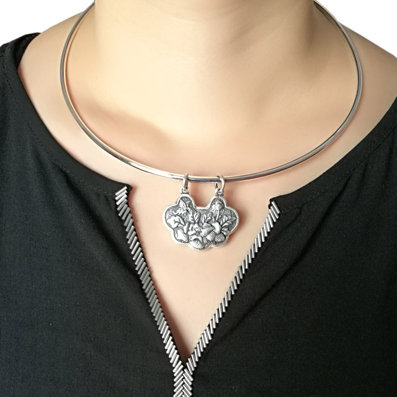 女款足银项圈999纯银女款双环成人长命锁银锁花开富贵民族风吊坠