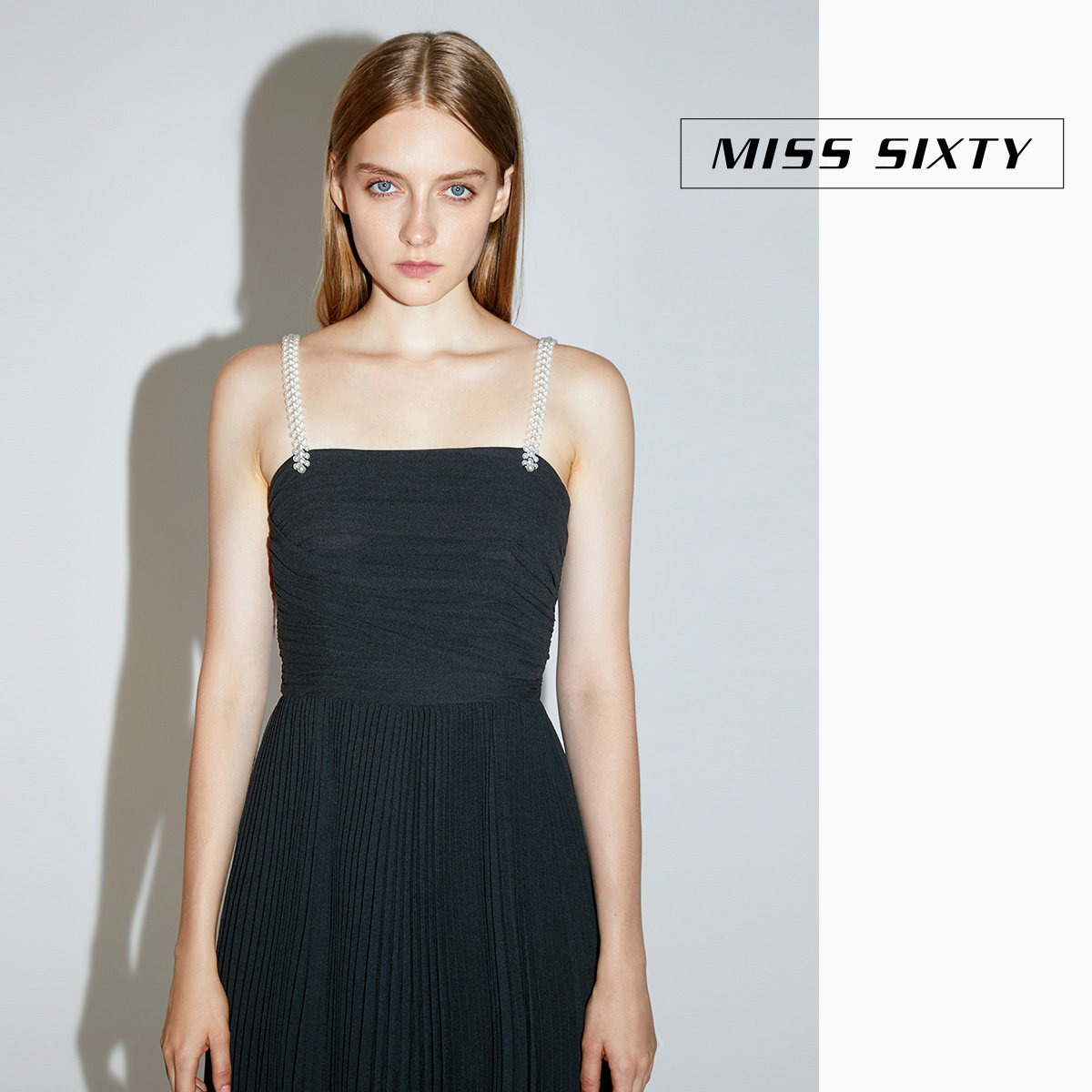 misssixty秋季珍珠吊带高收腰修身百褶雪纺连衣裙连衣裙