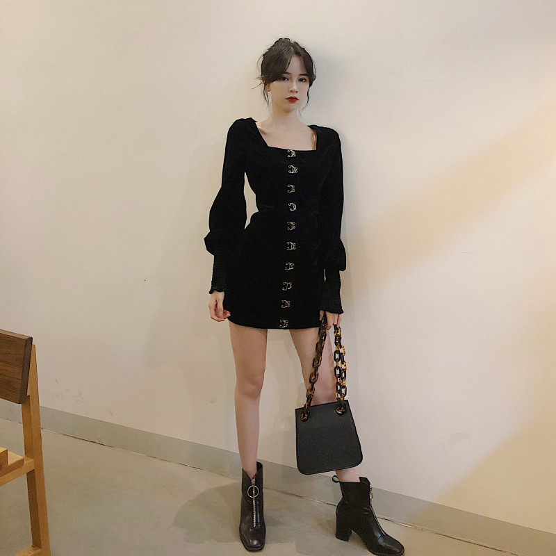 高冷御姐风成熟气质连衣裙女秋冬赫本风小黑裙打底初秋女神范衣服