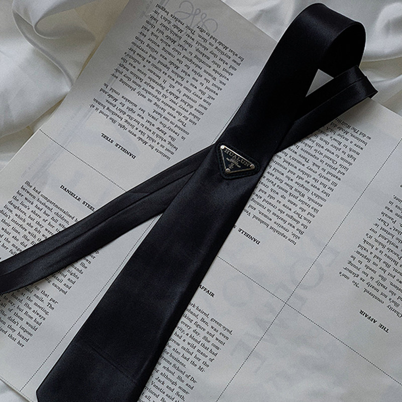 hualun时尚黑色高级感手西服衬衫学院领带三角领带