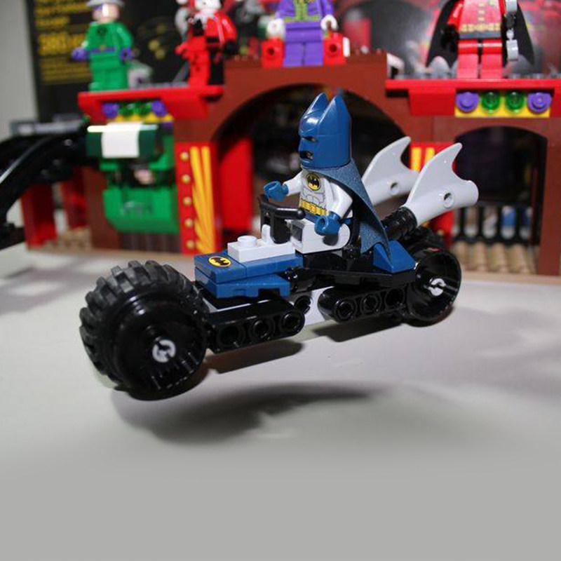 lego乐高积木玩具6857超级英雄蝙蝠侠小丑乐园塑料积木